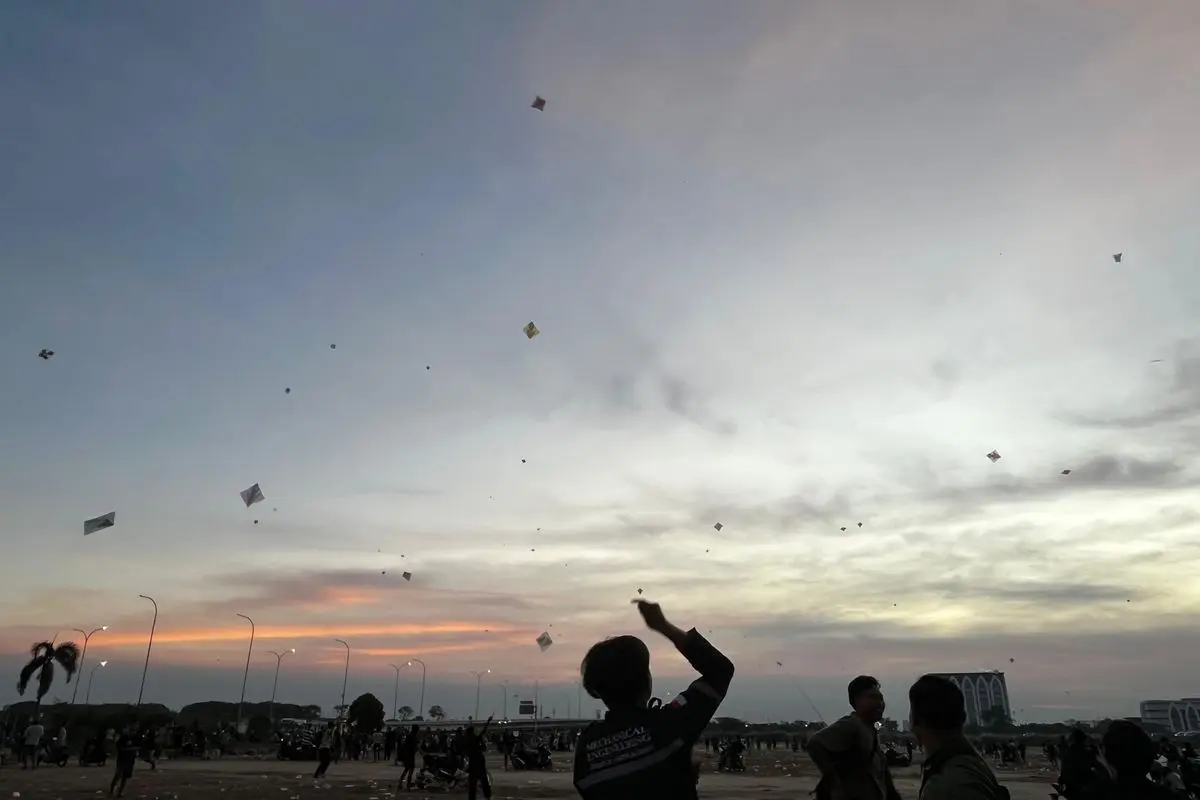 Musim Layangan di Surabaya, Pedagang Untung Berkali-kali Lipat