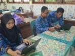 SMP di Madiun Terima Bantuan Chromebook dari Kemendikbudristi SMP di Madiun Terima Bantuan Chromebook dari Kemendikbudristi