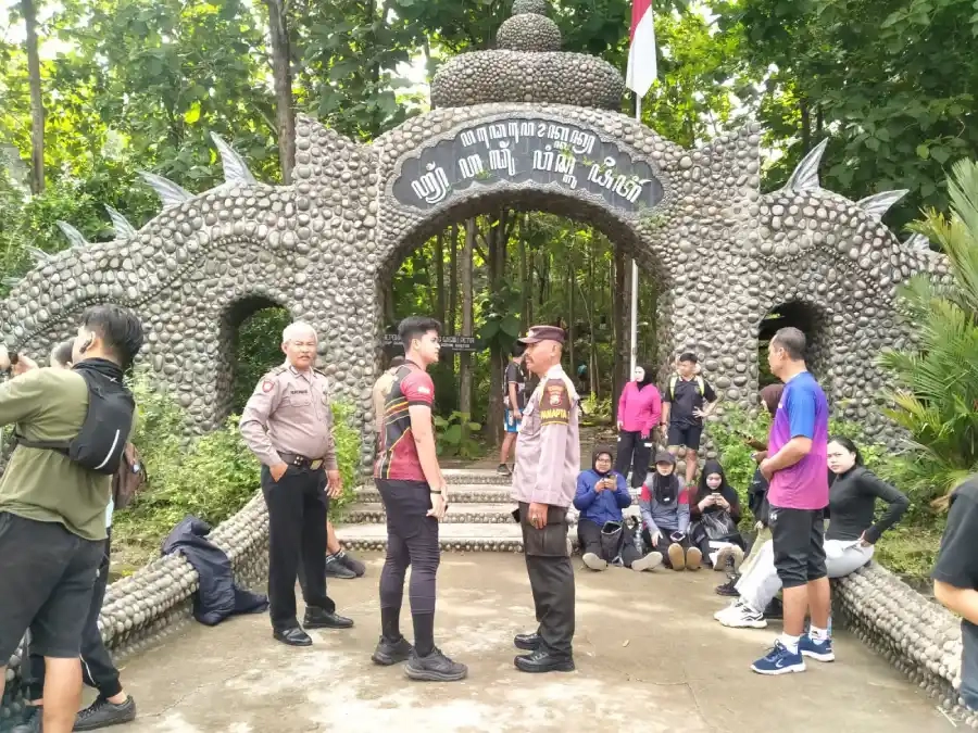 Pendaki Tewas di Jalur Candi Dadi