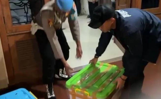 Bareskrim Geledah Rumah Tampomas Terkait TPPU Emas