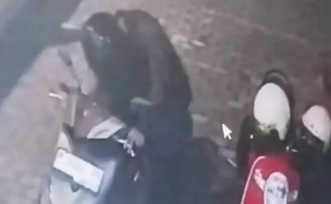 Belanja Sahur Warga Raib, Terekam CCTV