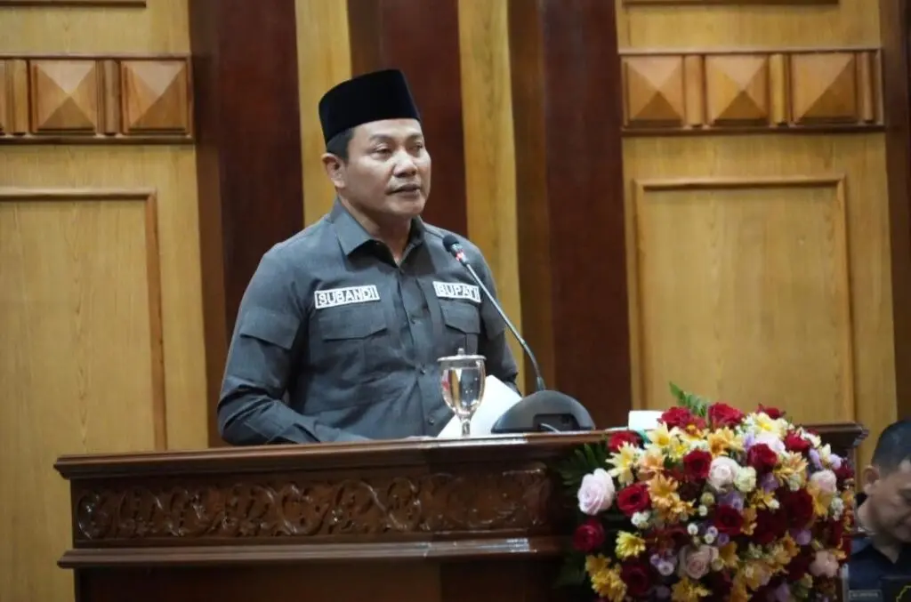 Bupati Sidoarjo Jawab Fraksi soal Raperda Pajak0