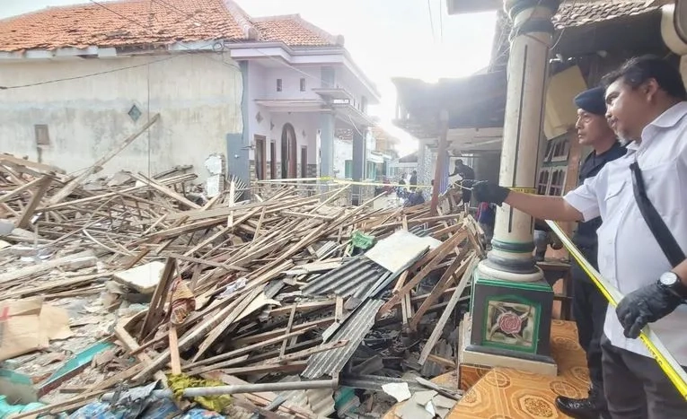 Ledakan Petasan Situbondo Tewaskan Satu, Lima Rumah Hancur