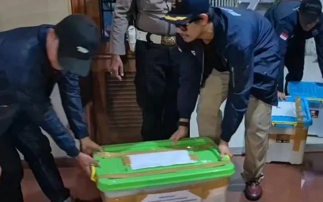 Mabes Polri Geledah Rumah, Sita Emas Ilegal