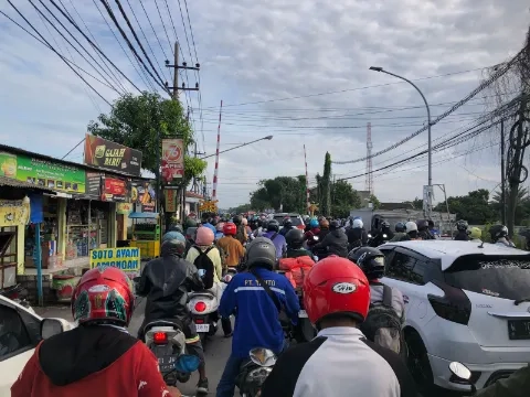 Macet Cerme Gresik, Warga Tuntut Flyover