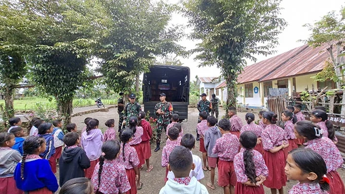 Satgas Pamtas Hadirkan Smart Car Literasi Perbatasan