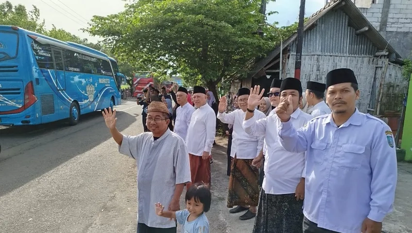 3.000 Santri Tebuireng Mudik Bareng Naik 78 Bus