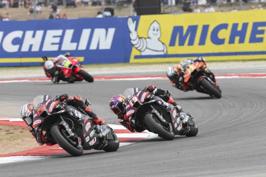 Bezzecchi Pecahkan Rekor, Dominasi MotoGP Amerika