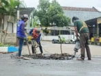 Jelang Mudik, Jalan Provinsi Pacitan Dikebut