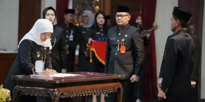 Pelantikan Kepsek Jatim Disorot, Bullying Jadi Alarm Pelantikan Kepsek Jatim Disorot, Bullying Jadi Alarm