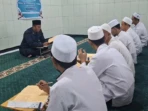 Petugas Lapas Mojokerto Mengajar Kitab Warga Binaan