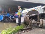 Truk Tangki Terjun Sungai, Sopir Diduga Mengantuk