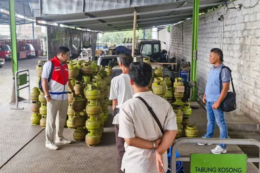 1.000 Tabung Elpiji Ditimbun, Pangkalan Diputus