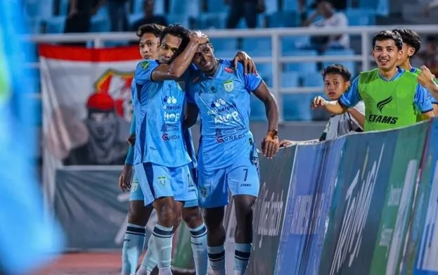 Brace Mena Bungkam Deltras, VAR Picu Kontroversi