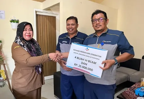 CSR CJI Perbaiki Jembatan Jatigedong Disorot