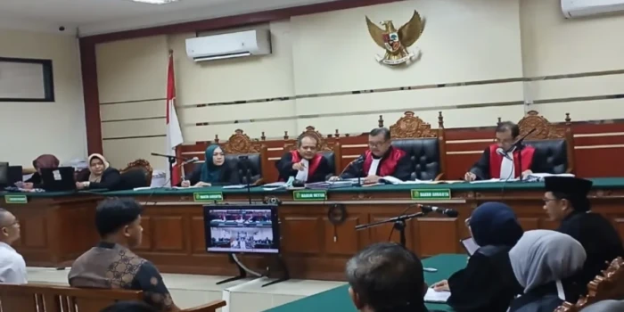 Direktur CV Didakwa, Skema Proyek Disorot