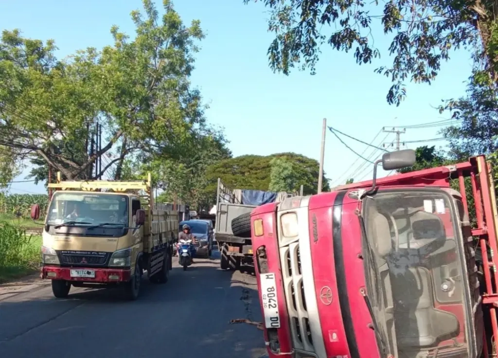 Jalan Ambles Gresik, DPRD Soroti Dugaan Kelalaian