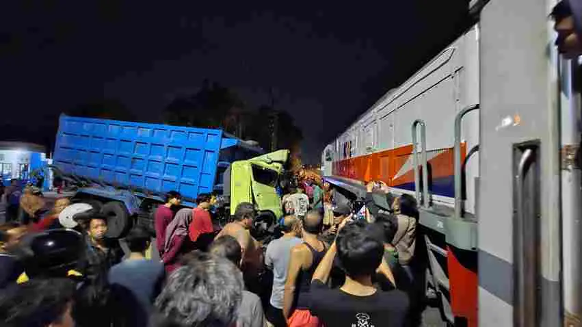 KA Dhoho Tabrak Truk, Dugaan Kelalaian Diselidiki