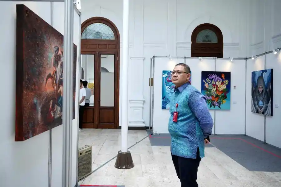 Karya Siswa SMKN 12 Surabaya Diserbu Pasar