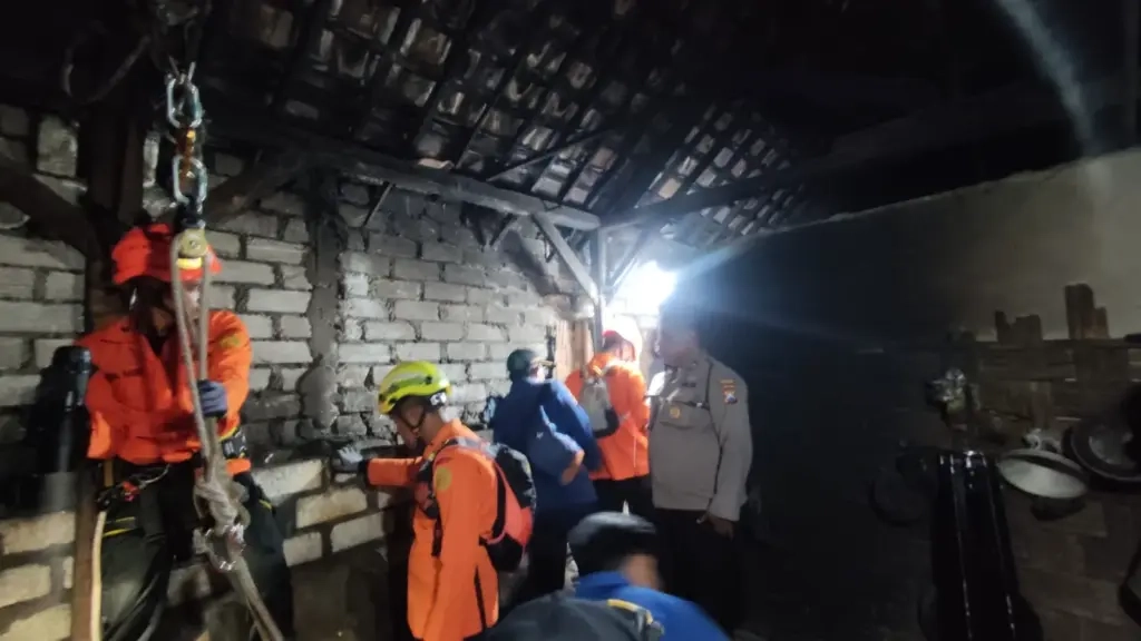 Lansia Gresik Tewas di Sumur Belakang Rumah