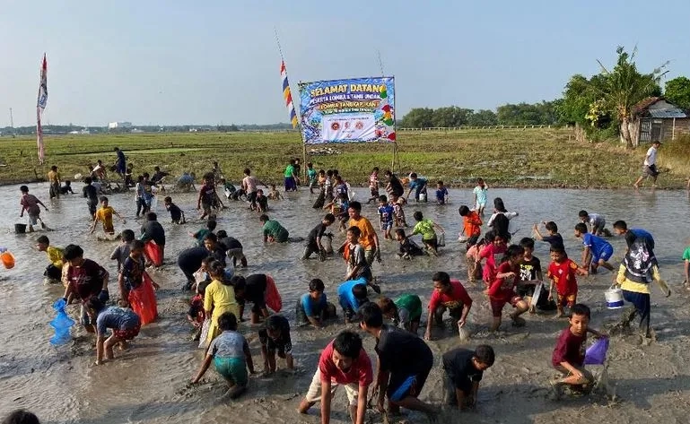 Lomba Ikan Bojonegoro Hiburan atau Strategi Pasar