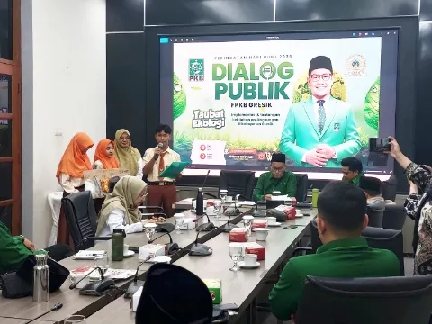 Siswa Gresik Dorong Program Sampah ke DPRD