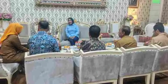 Stok Minyak Sidoarjo Diklaim Aman, Pengawasan Disorot
