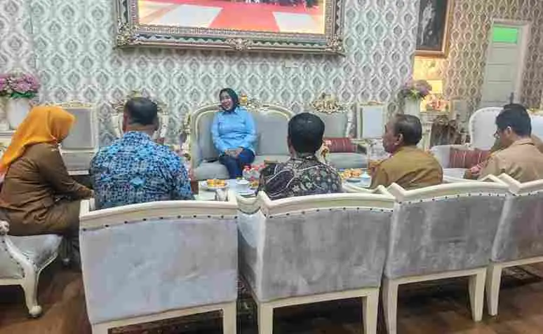 Stok Minyak Sidoarjo Diklaim Aman, Pengawasan Disorot