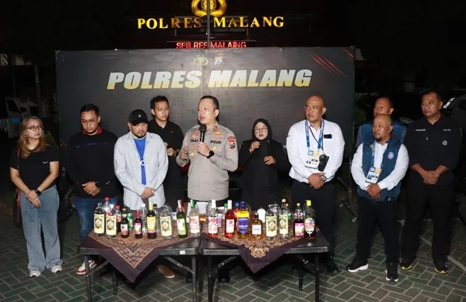 Suporter Bawa Miras, Pengamanan Stadion Kanjuruhan Dipertanyakan