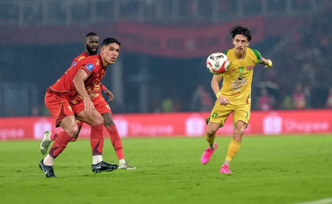 Tim Jatim Tumbang, Persebaya Dipermalukan Persija