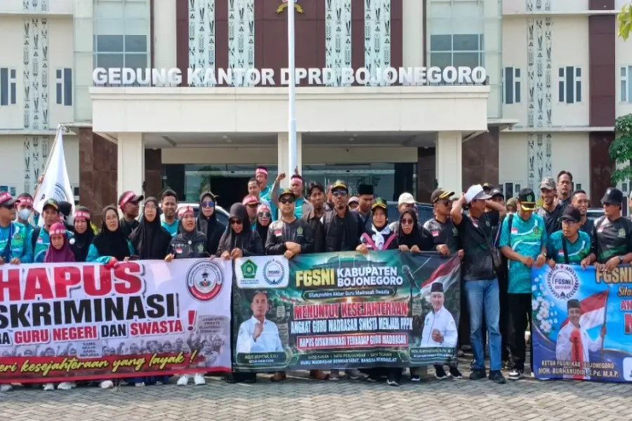50 Guru Madrasah Desak Pemerintah di Jakarta
