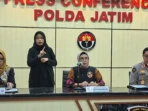Ayah Tiri Hamili Anak Kembar di Surabaya
