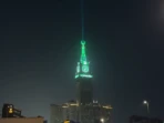 Cahaya Hijau Menara Makkah Tandai Puncak Haji