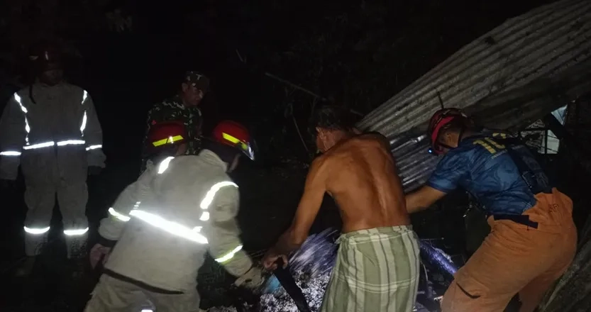 Korsleting Listrik Hanguskan Dapur Rumah Warga