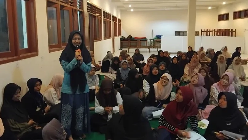 Literasi Terpadu Cetak Santri Penulis Andal
