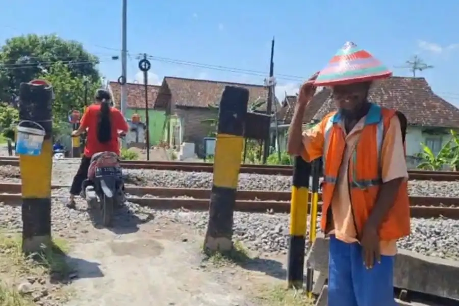 Perlintasan Ilegal Dibuka Terbatas, Risiko Keselamatan Mengintai