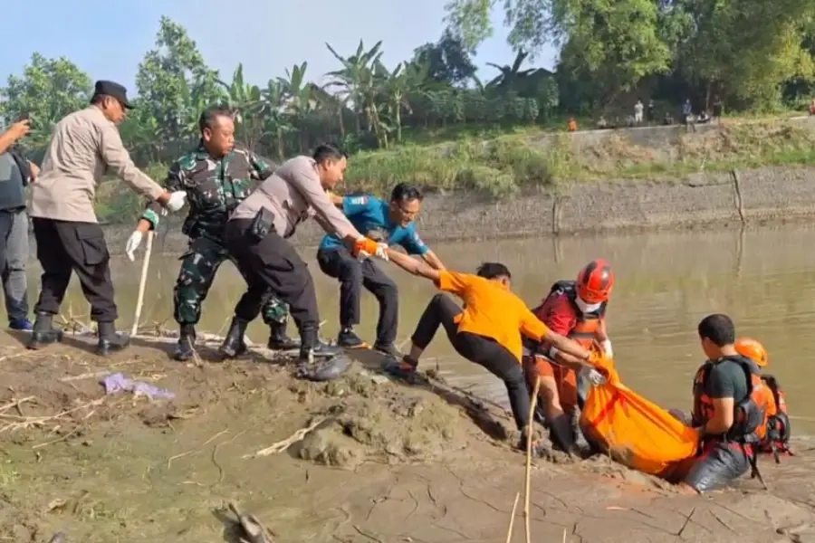 Pria Lansia Ditemukan Tewas Mengambang