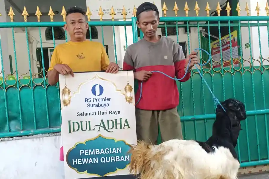 RS Premier Surabaya Salurkan Kurban ke 12 Titik