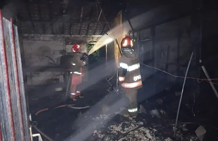 Rumah Temayang Terbakar, Dugaan Korsleting Disorot