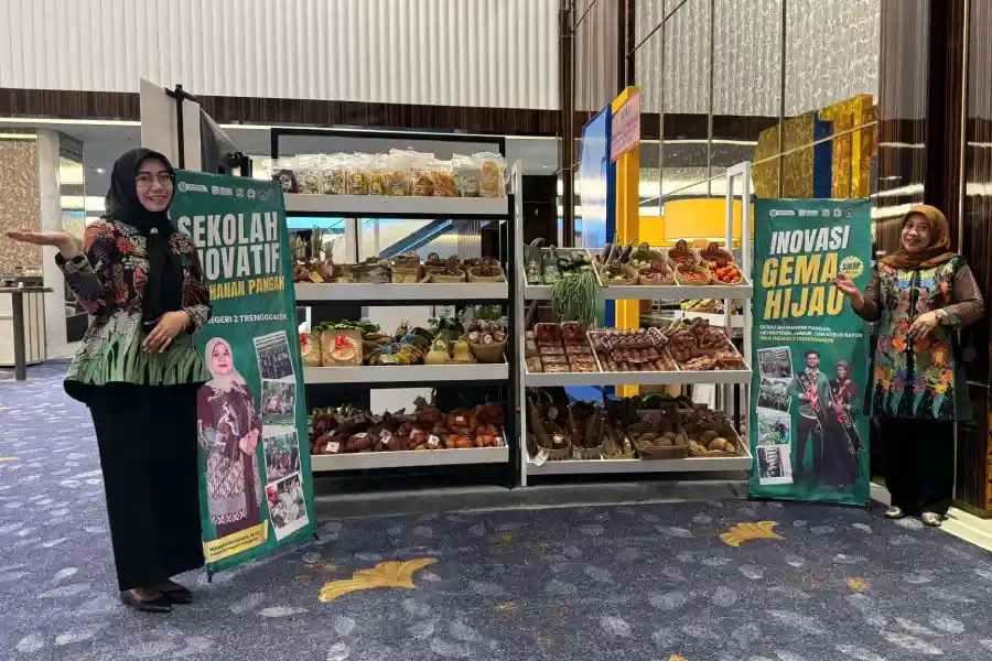Siswa Jatim Raup Jutaan dari Kebun Sekolah