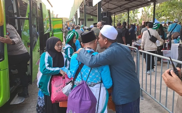 1.199 Jemaah Haji Malang Pulang, Empat Wafat