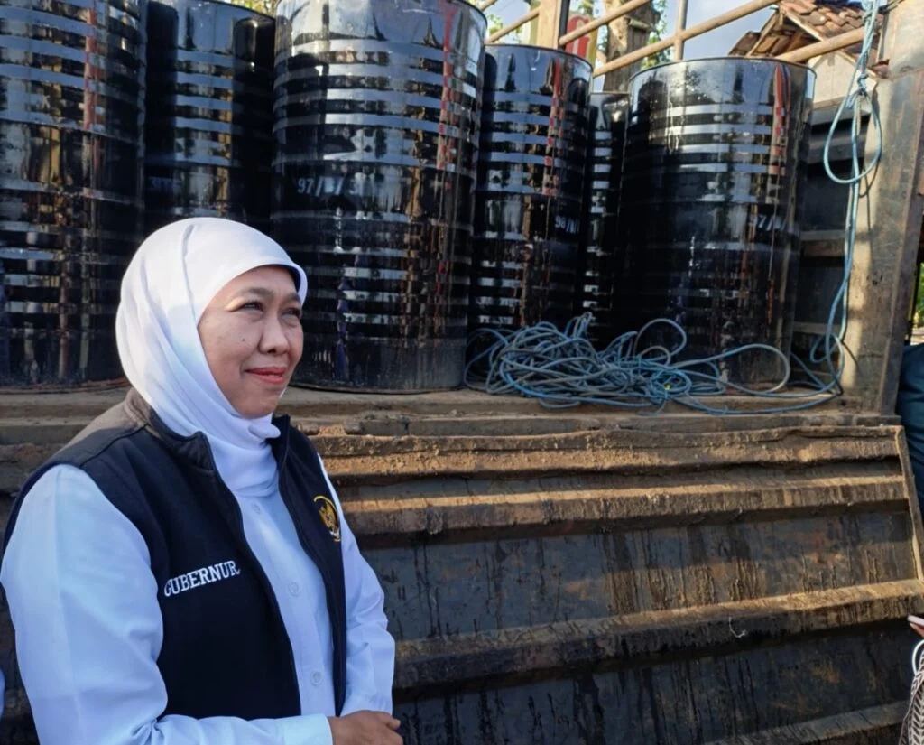 250 Drum Aspal Bantuan Provinsi Masih Mengendap