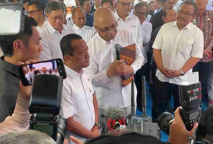 Bahlil Resmikan Mini LNG Rp1,1 Triliun di Tuban