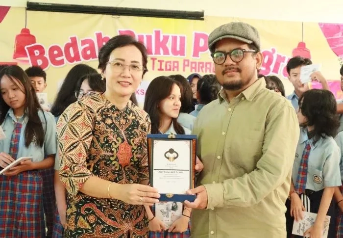 Bedah Buku Pentigraf Perkuat Literasi Siswa Widya Wiyata