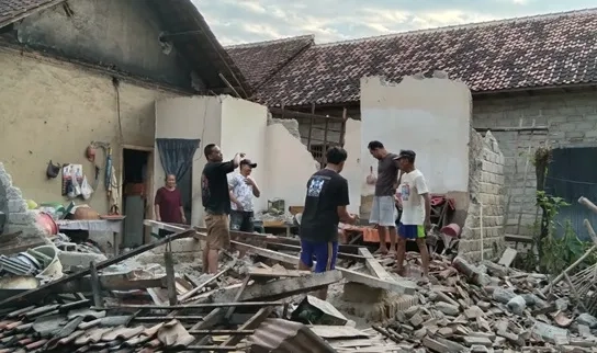 Dapur Rumah Lansia Ambrol Diterjang Cuaca Ekstrem