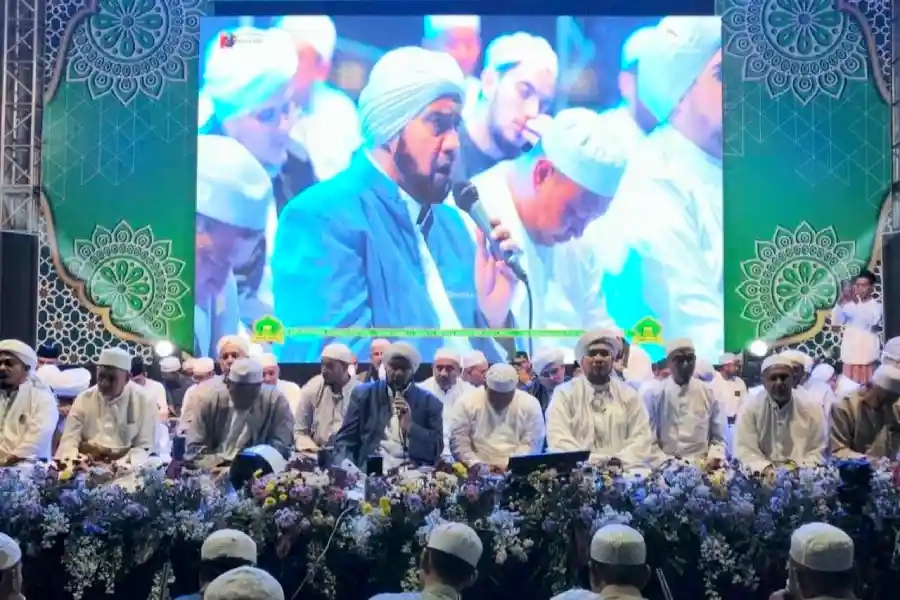 Doa Akbar HUT MNJ, Ribuan Jemaah Panjatkan Harapan