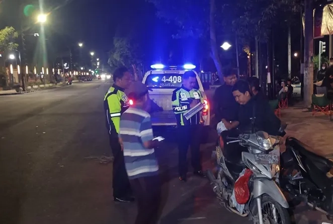 Dua Honda Revo Tabrakan, Satu Pengendara Terluka