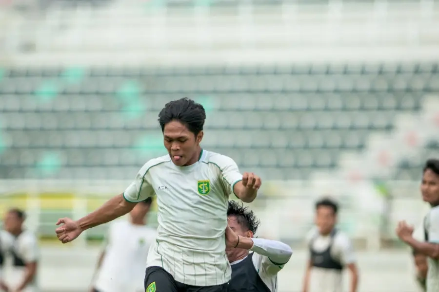 Ilham Bidik Posisi Inti Persebaya