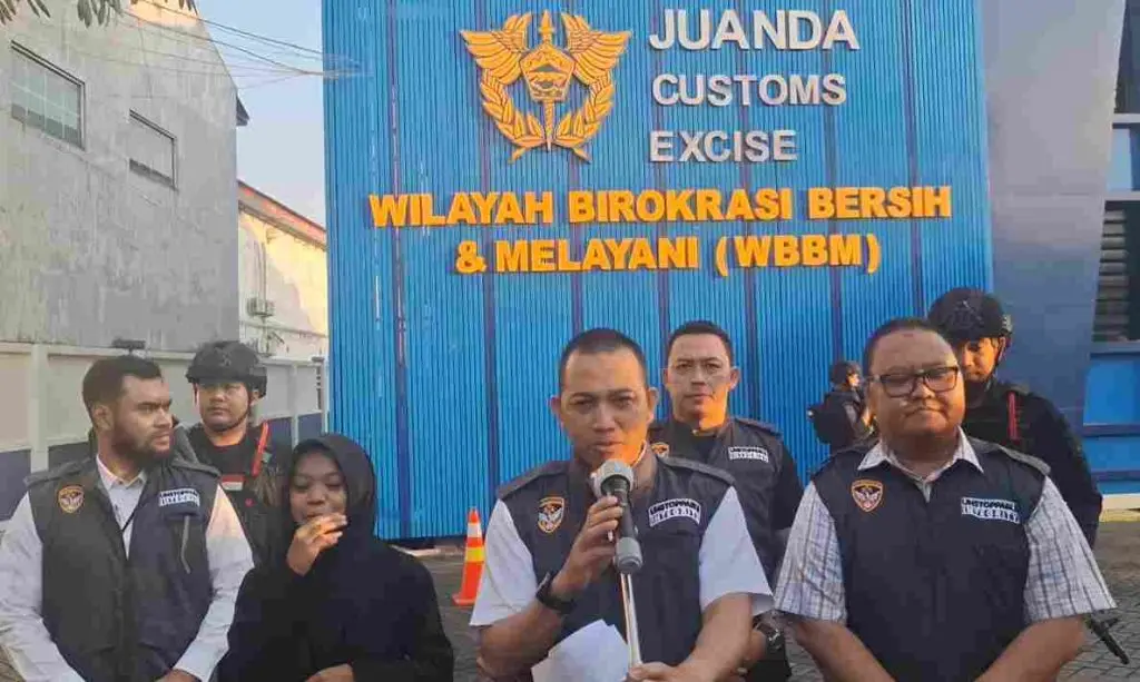 Kasus Ponsel Ilegal Juanda Seret Pegawai Bea Cukai