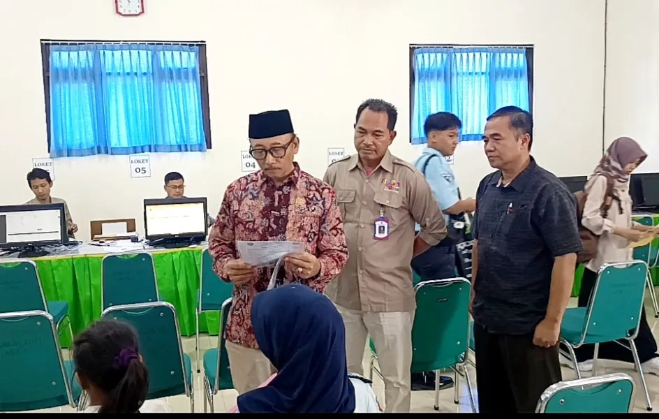 Komisi E DPRD Jatim Sidak SMAN 1 Ponorogo